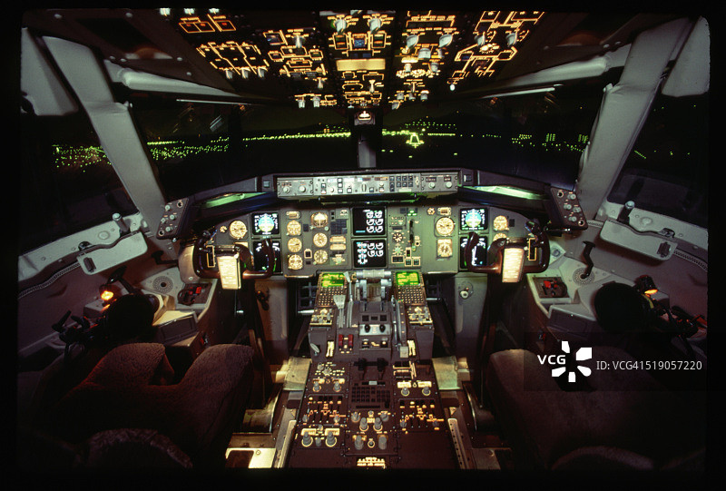 波音767飞行模拟器图片素材
