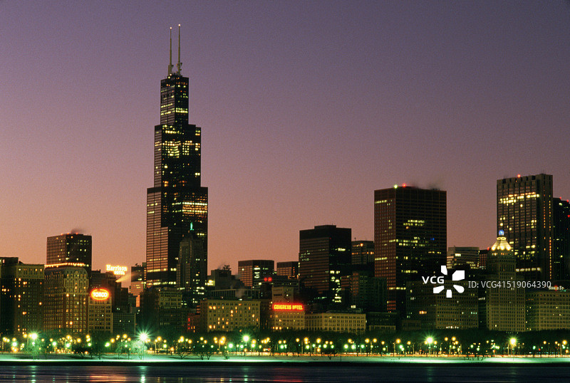 西尔斯大厦与芝加哥天际线图片素材