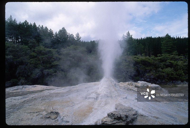 诺克斯女士间歇泉图片素材