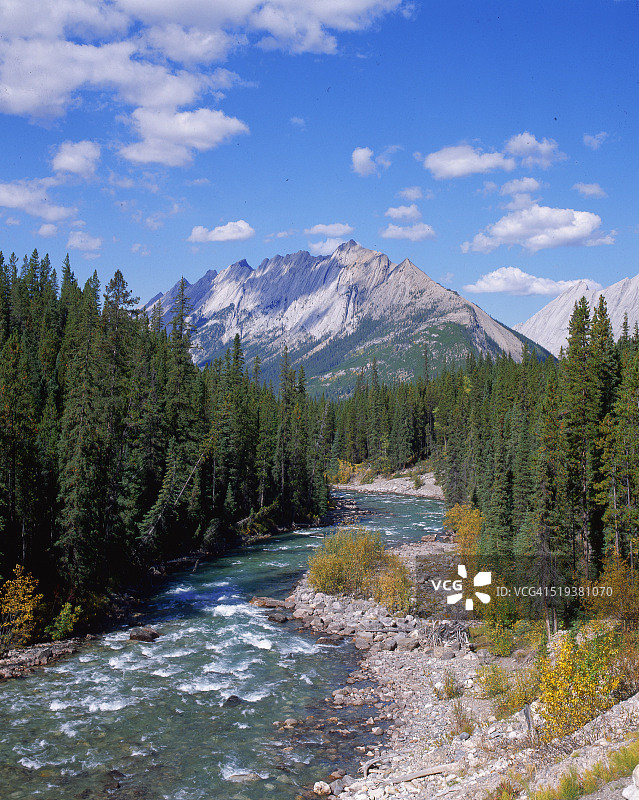 基切纳山和苏纳普塔河图片素材