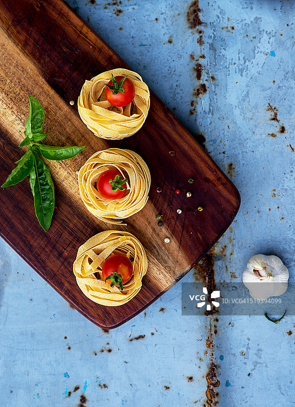 意大利面和蔬菜图片素材