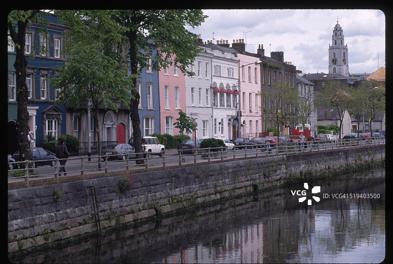 从李河的南航道望向大游行图片素材