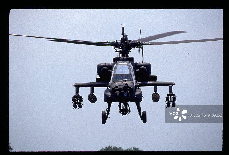 AH-64“阿帕奇”武装直升机图片素材