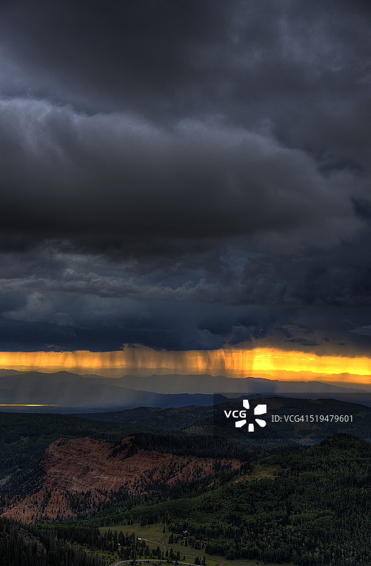 暴风云与景观图片素材