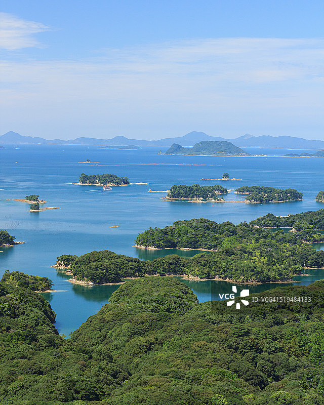 巡游九十九岛的船只图片素材