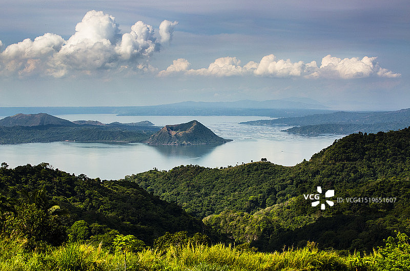 塔尔火山图片素材