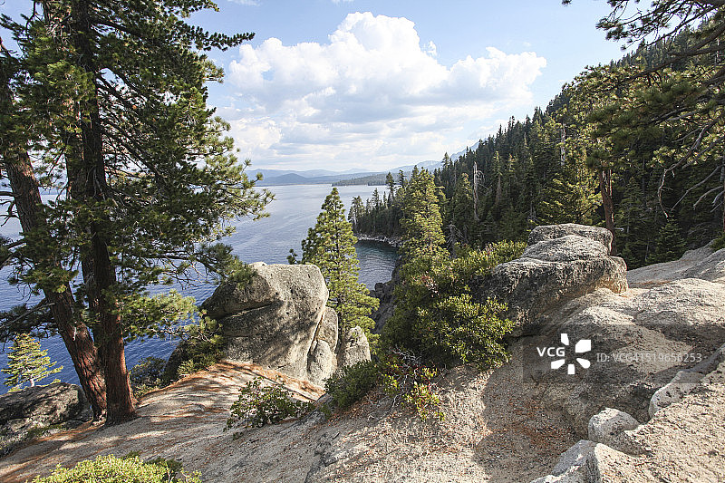 塔拉克山小径入口图片素材