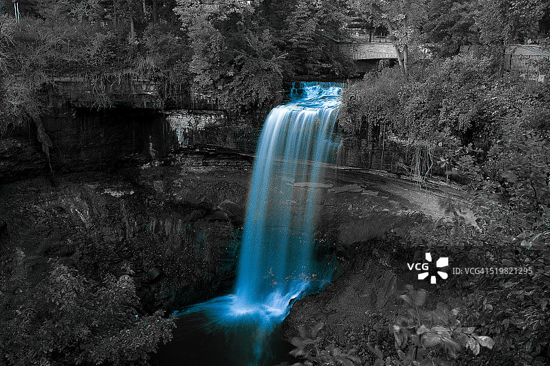 米尼哈哈瀑布的魔力图片素材