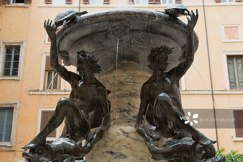 马泰广场的海龟喷泉图片素材