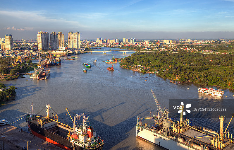 越南胡志明市西贡河畔的巴松港图片素材