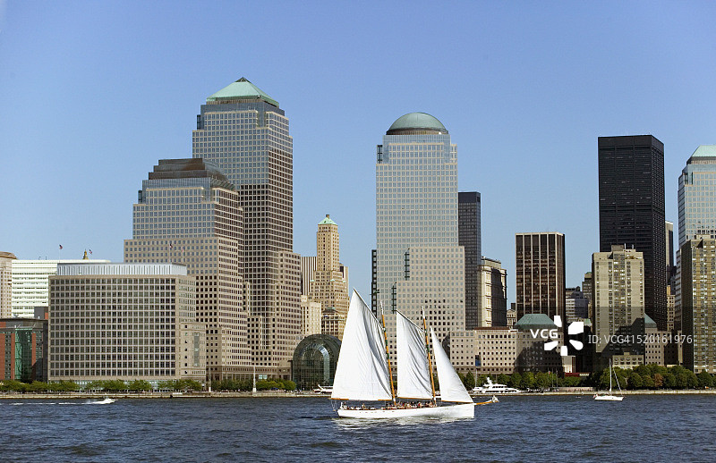 曼哈顿天际线与世界金融中心图片素材