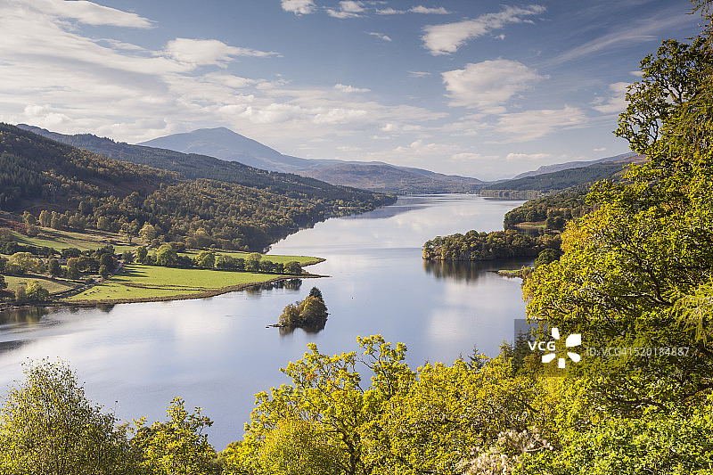 眺望特迈尔湖的皇后观景点，苏格兰图片素材
