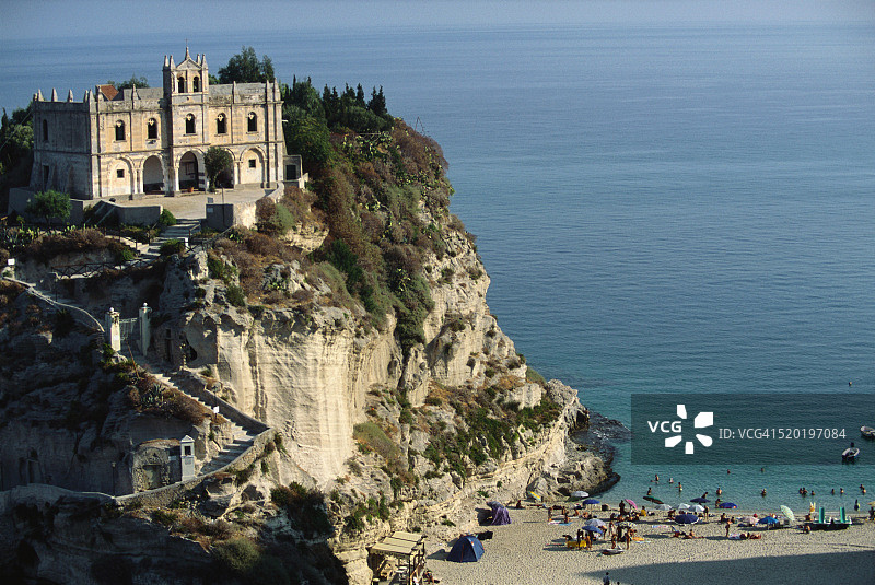 意大利卡拉布里亚特罗佩阿海岸的教堂图片素材