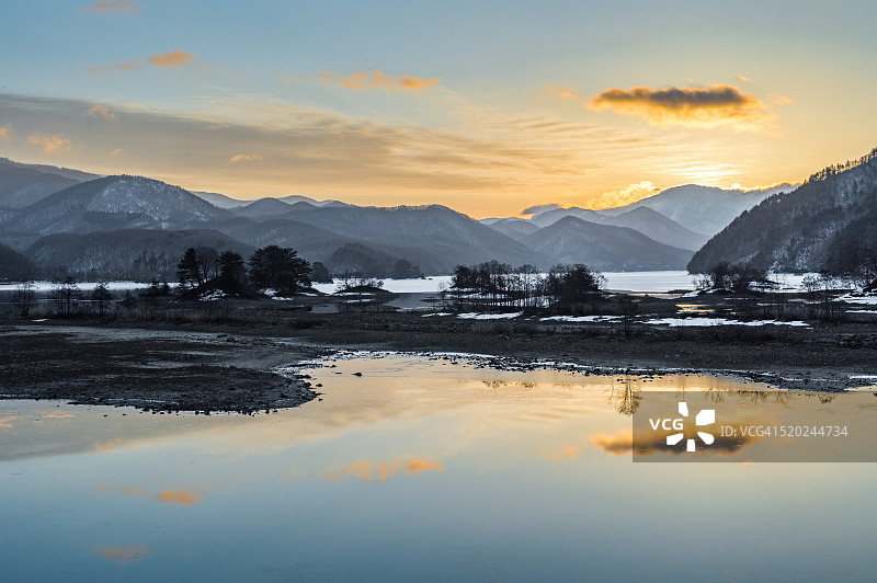 裏磐梯的冬季景色图片素材