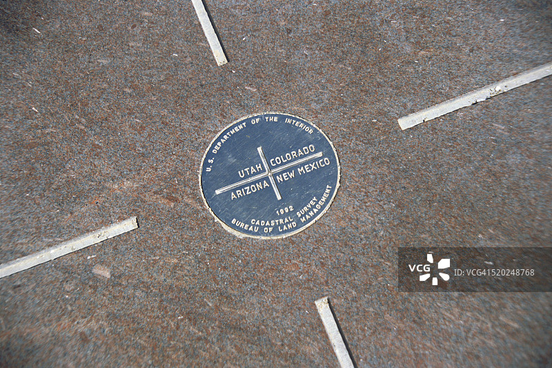 四州交界处的牌匾图片素材