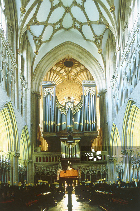 英国威尔斯大教堂，圣玛丽教堂内的管风琴图片素材