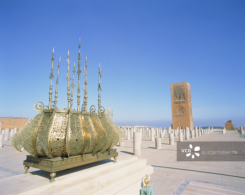 拉巴特哈桑塔广场的坟墓和柱子，摩洛哥图片素材