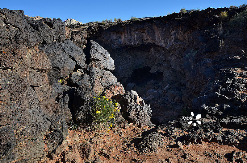 雪峡谷州立公园的熔岩管图片素材