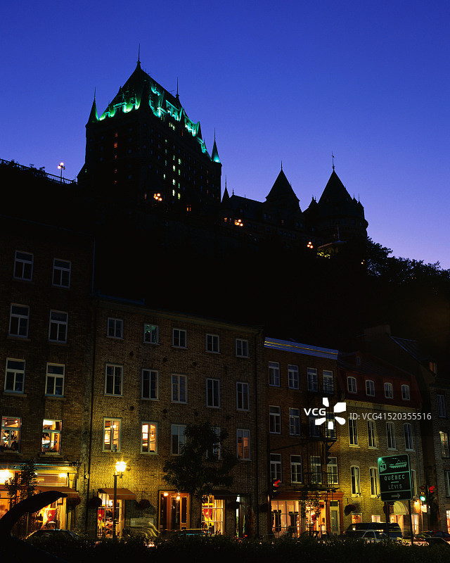 魁北克老城和芳堤娜城堡的商店图片素材