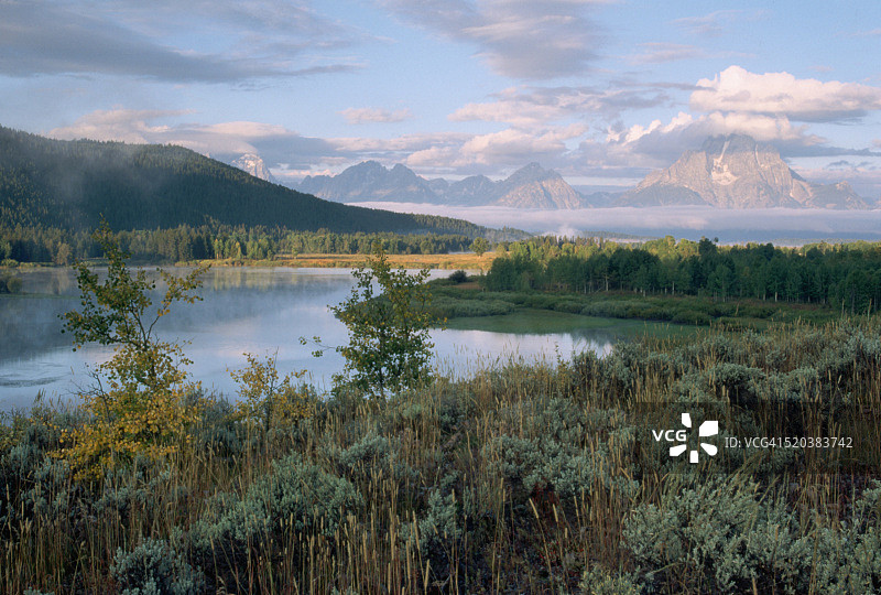 大提顿国家公园弓湖瞭望台的破晓时分图片素材