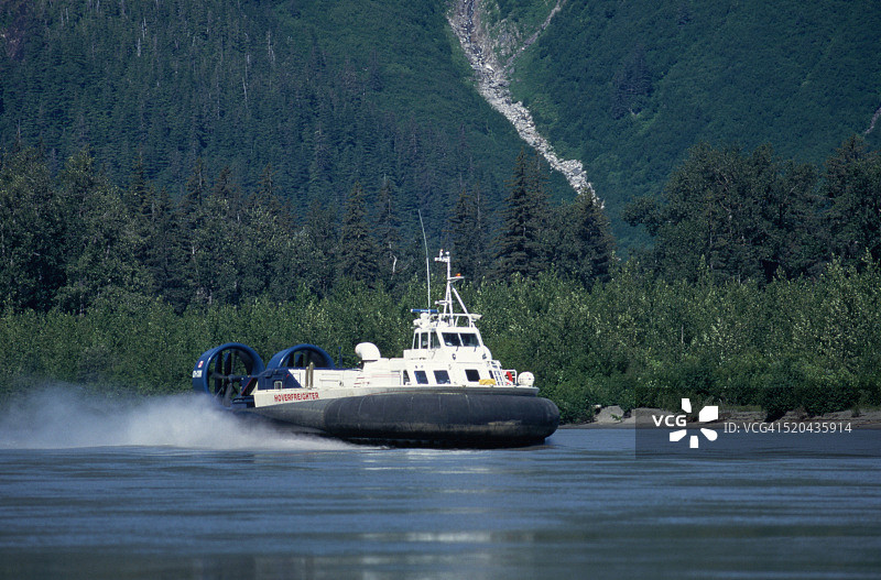 斯特金河上的气垫船图片素材