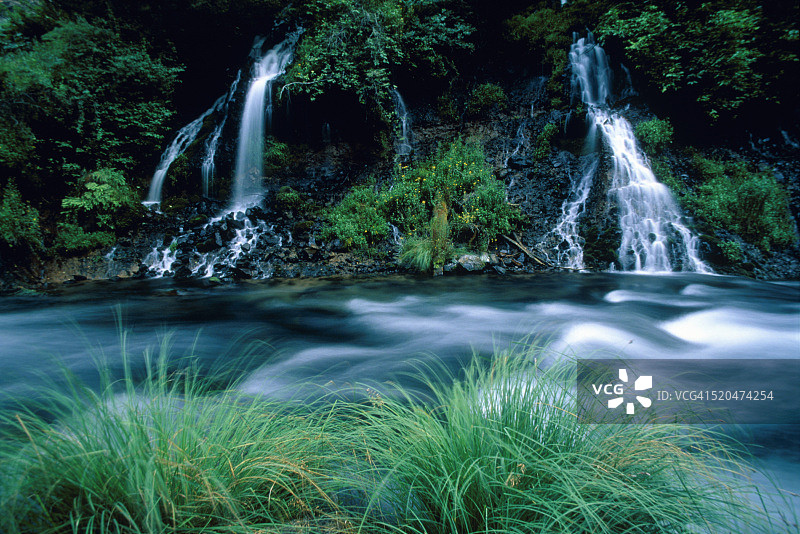 伯尼瀑布，美国加利福尼亚州图片素材