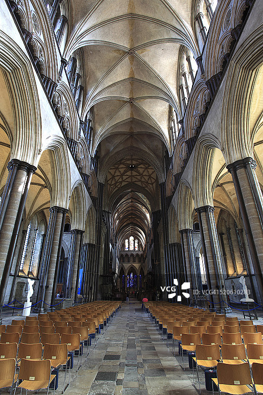 索尔兹伯里大教堂内部（威尔特郡）图片素材