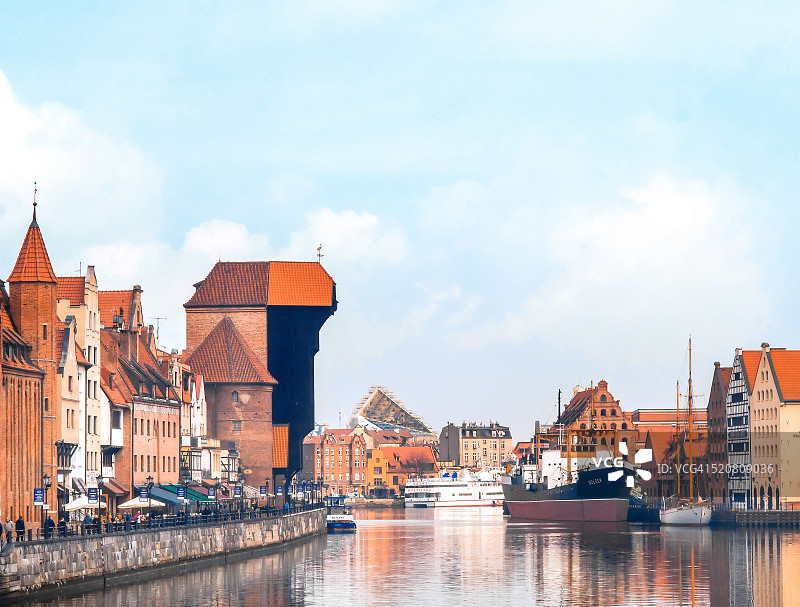 波兰格但斯克莫特拉瓦河与起重机图片素材