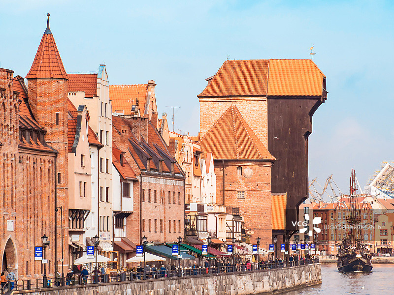 波兰格但斯克莫特拉瓦河与起重机图片素材