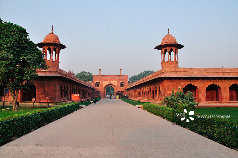 印度北方邦阿格拉泰姬陵内的清真寺图片素材
