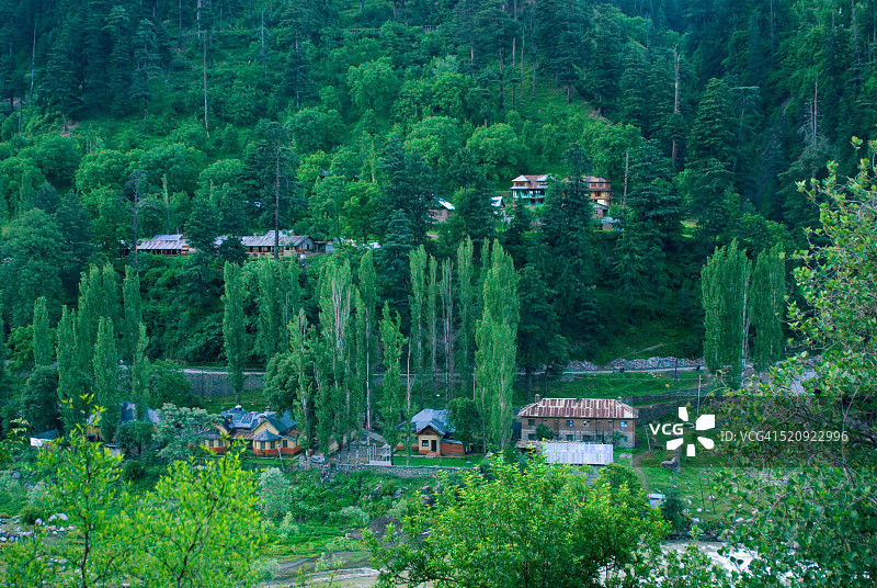 巴拉穆拉附近的村庄，印度，亚洲图片素材