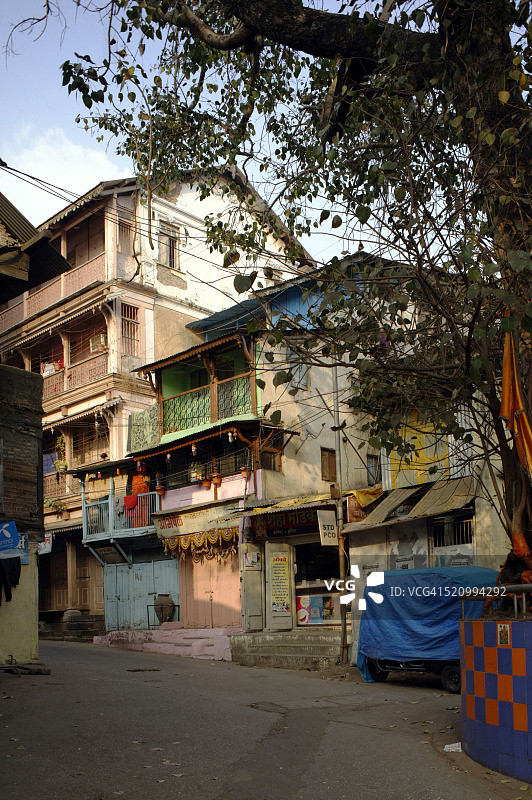 印度马哈拉施特拉邦纳西克的老建筑巷图片素材
