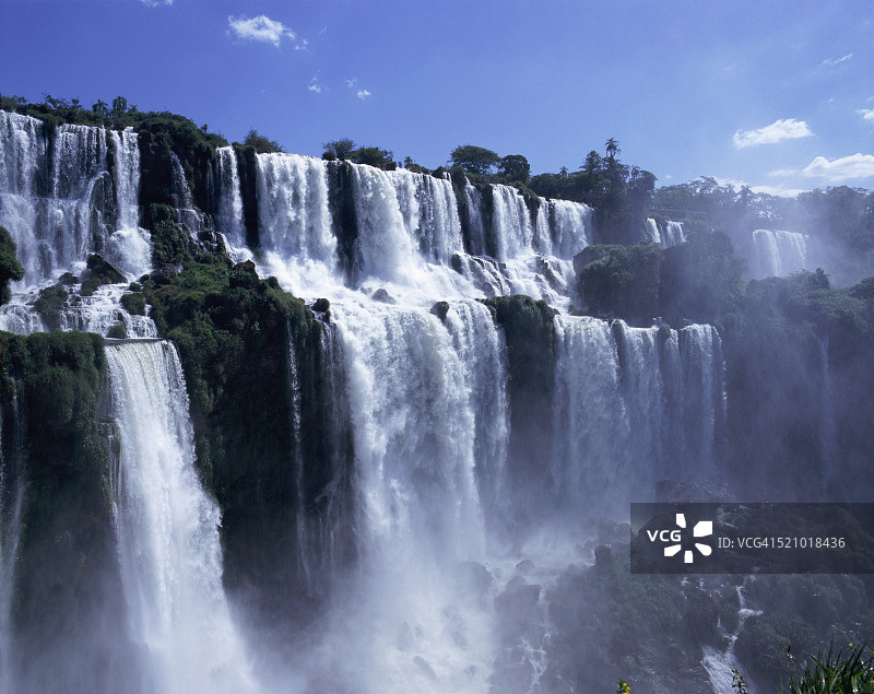 伊瓜苏国家公园内的伊瓜苏瀑布（阿根廷，南美洲）图片素材