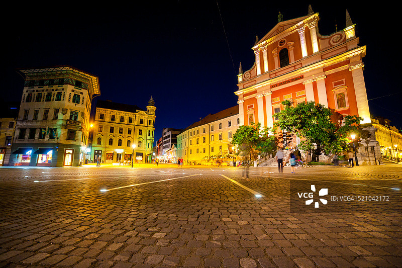 斯洛文尼亚卢布尔雅那的普雷舍伦广场图片素材