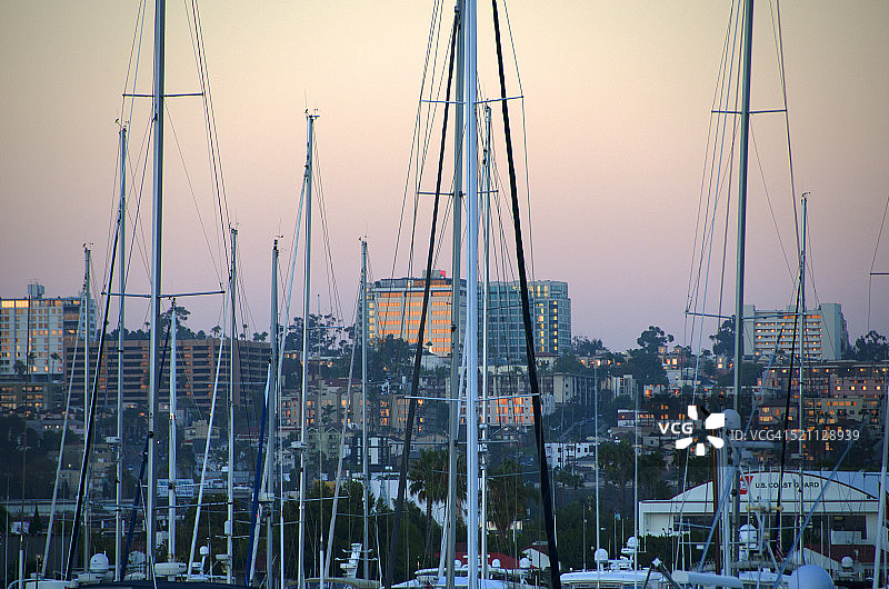 圣地亚哥港口夜景图片素材