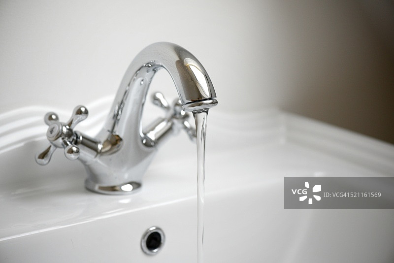 复古水龙头图片素材