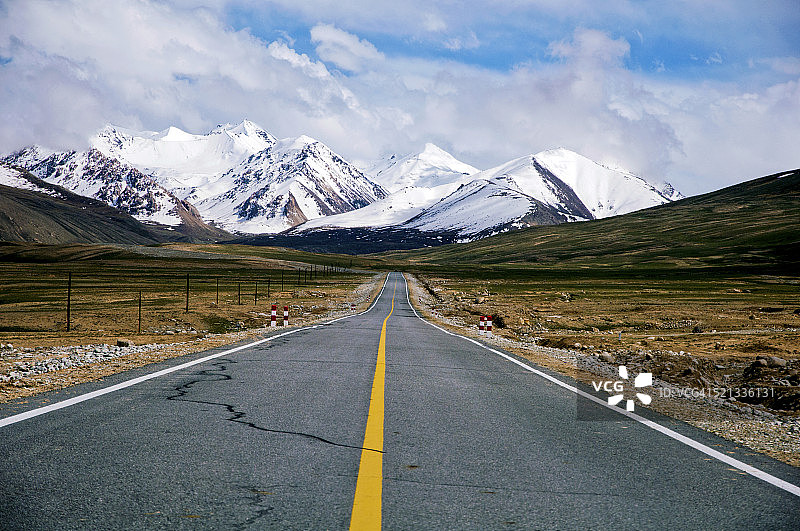 通往塔什干的路图片素材