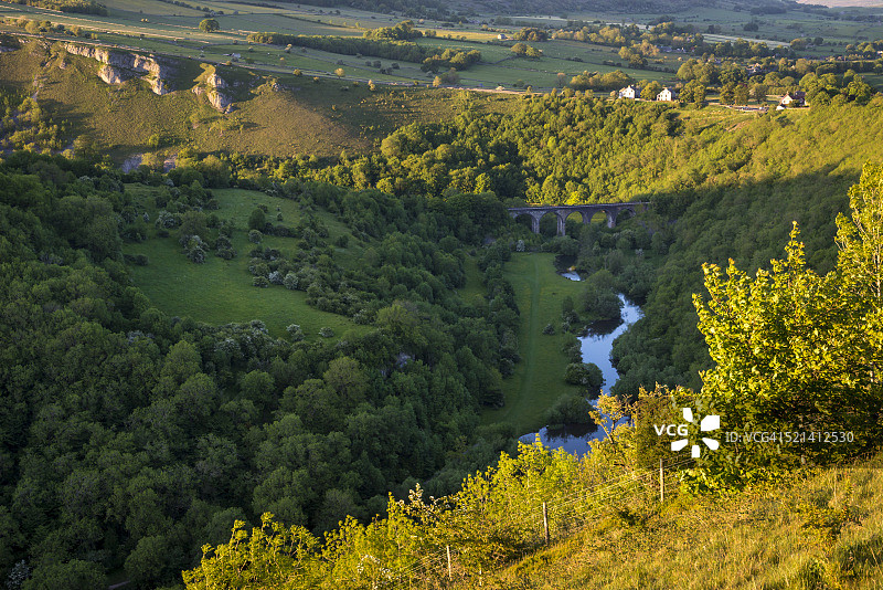 德比郡峰区蒙萨尔高架桥图片素材