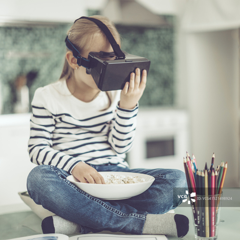 在虚拟现实中的乐趣图片素材