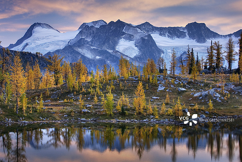 不列颠哥伦比亚珀塞尔山脉图片素材