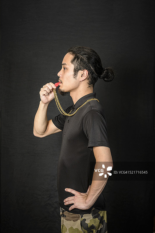 红色哨子图片素材