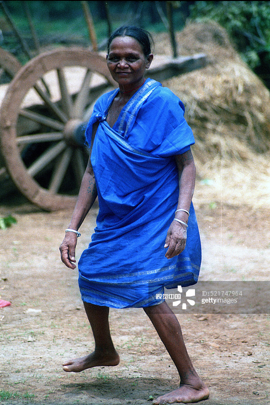 印度恰蒂斯加尔邦的冈德马迪亚部落舞蹈图片素材