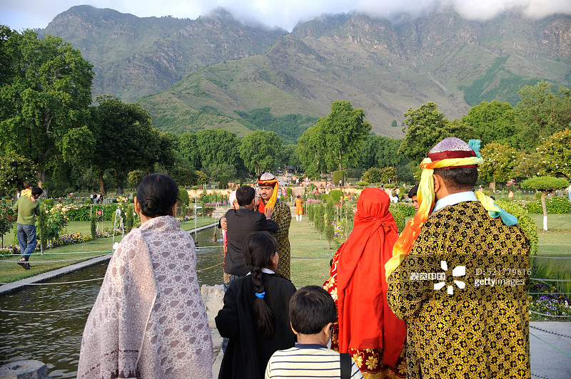 查谟和喀什米尔的古玛格公园，游客在参观图片素材