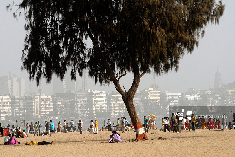 孟买吉尔冈乔帕蒂海滩，印度马哈拉施特拉邦图片素材