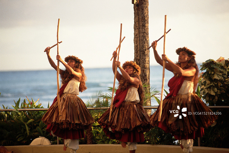 圣诞呼啦舞表演图片素材