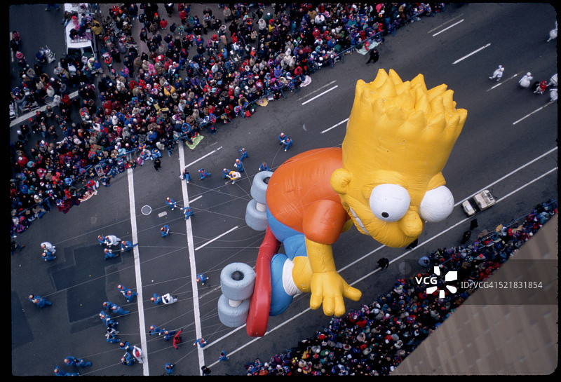 梅西感恩节游行中的辛普森气球图片素材