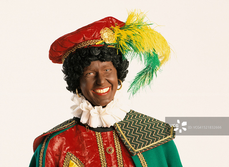 微笑的黑彼得图片素材