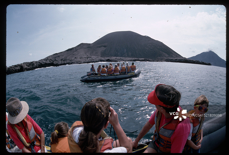 前往喀拉喀托火山的旅游行程图片素材