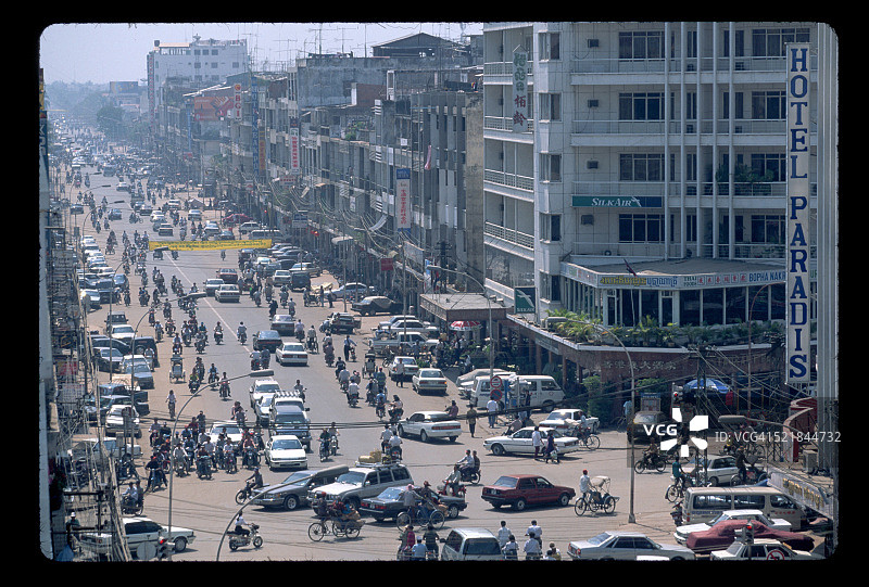 金边主要干道的交通图片素材