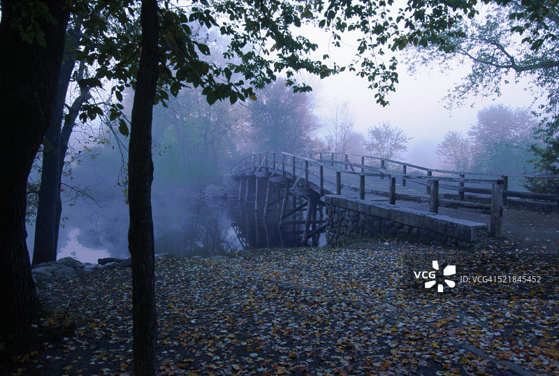 古老的北桥图片素材